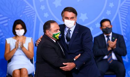 Eduardo Pazuello e Jair Bolsonaro