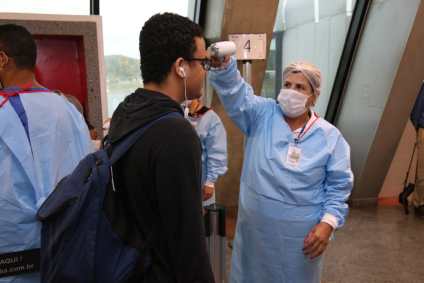 Barreira sanitária no aeroporto de Salvador