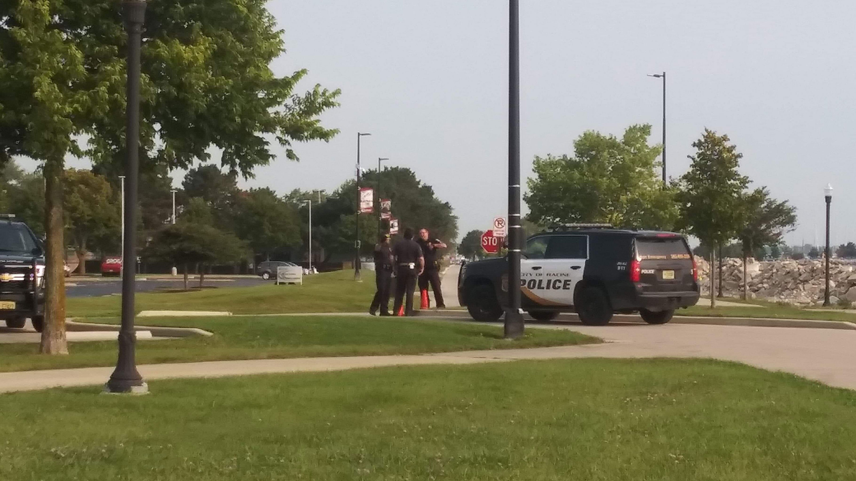 Policiais no local em que um cérebro foi encontrado em Racine, Wisconsin, nos EU