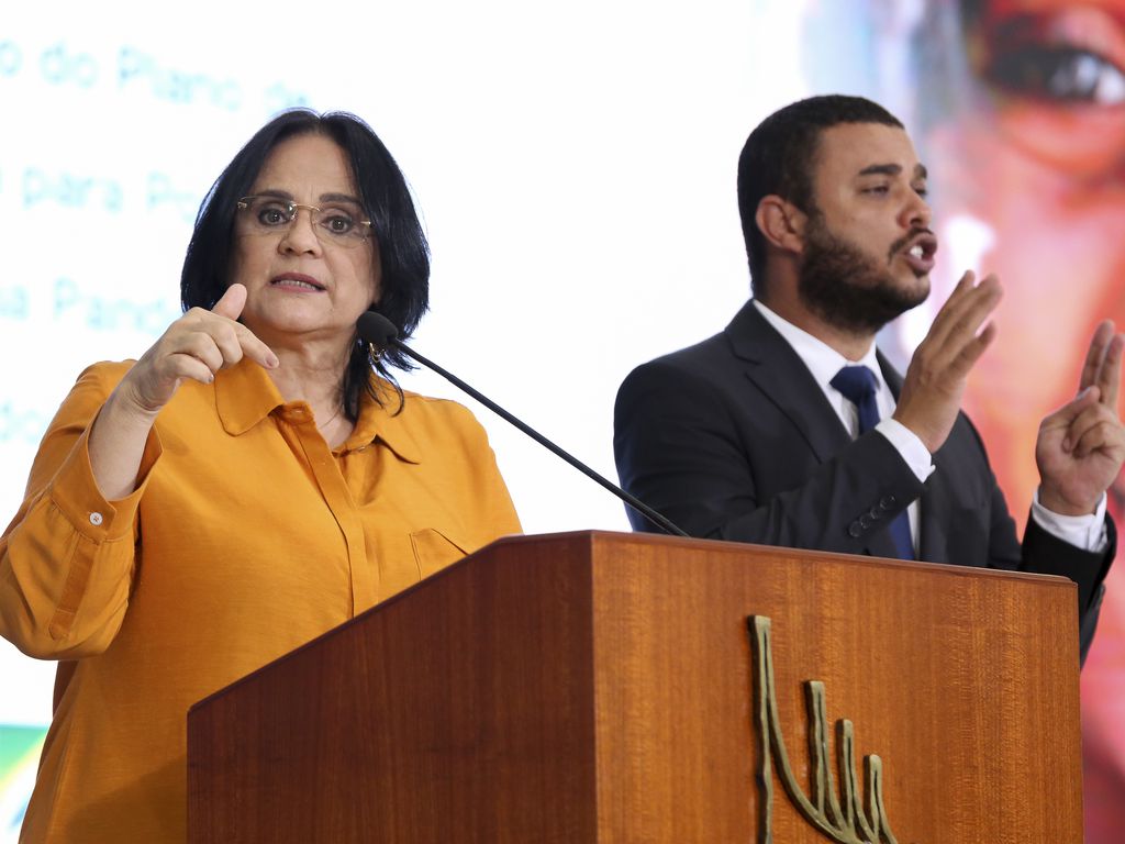 A ministra da Mulher, da Família e dos Direitos Humanos, Damares Alves