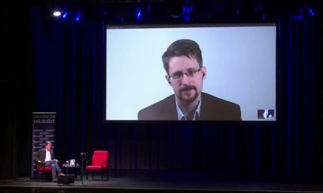 Edward Snowden durante palestra virtual