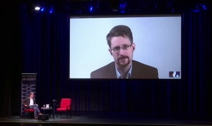 Snowden concorda em entregar aos EUA US$ 5 mi obtidos com livros e palestras