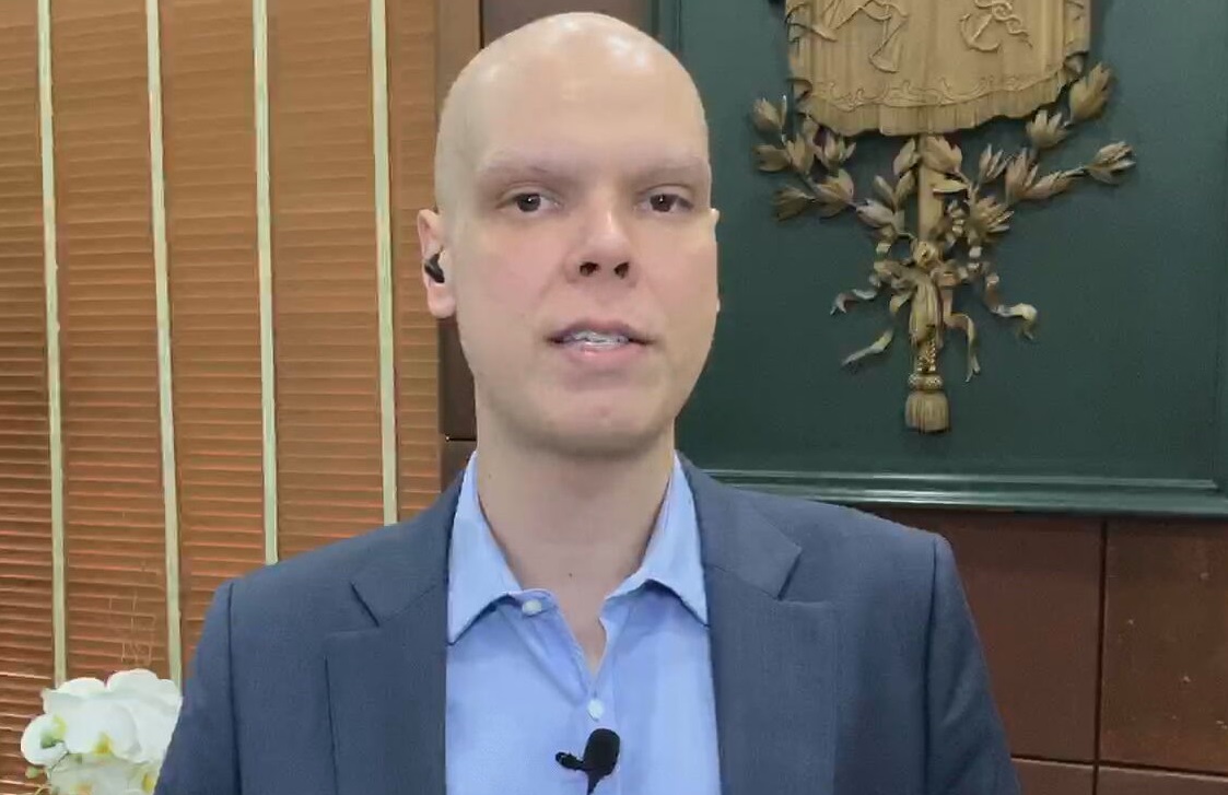 O prefeito de São Paulo, Bruno Covas, fala de coronavírus em entrevista à CNN 