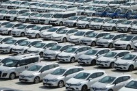 Vendas de carros eletrificados podem chegar a 450 mil em 2026, diz Anfavea