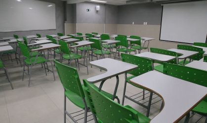 Governo de Minas Gerais confirma retorno das aulas presenciais este ano