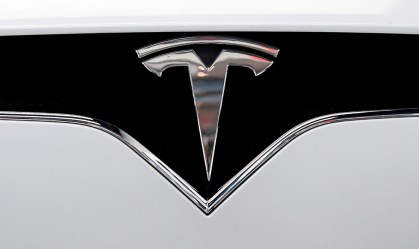 Tesla consome mais lítio do que quatro fabricantes de carros elétricos juntas
