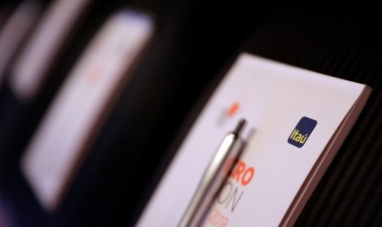 Itaú estuda cisão de investimento na XP e venda de participação de 5%