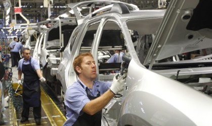 Fiat, Renault e Toyota também decidem parar produção
