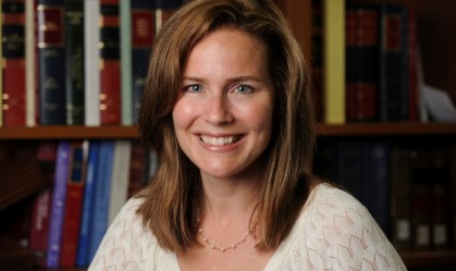Conheça Amy Coney Barrett, aprovada pelo Senado para a Suprema Corte dos EUA