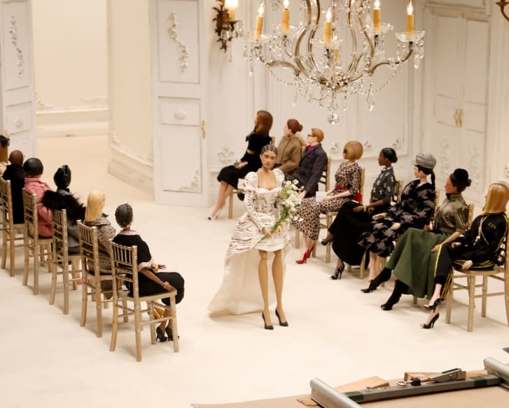 Manequins no desfile da Moschino