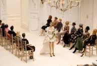 Moschino coloca bonecos na passarela da Semana da Moda de Milão