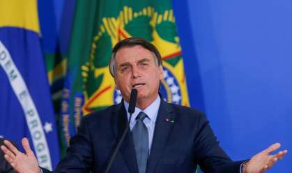 Insatisfeito com Bolsonaro, Senado quer convocar reunião de Poderes
