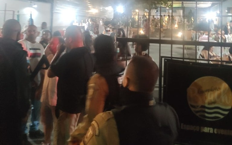 Casamento interrompido no Rio de Janeiro por agentes da Guarda Municipal e da PM