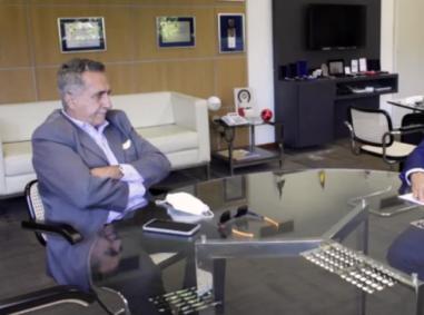 O secretário estadual de Saúde do RJ, Carlos Alberto Chaves de Carvalho