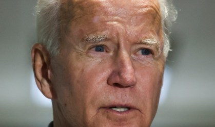 Latinos se sentem ignorados por Biden no crucial estado de Wisconsin