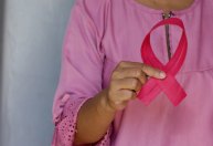 Outubro rosa: o que é e a importância da detecção precoce do câncer de mama