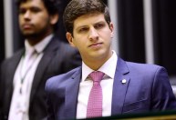 Para indicar vice em Recife, Campos faz gesto ao PT em Olinda