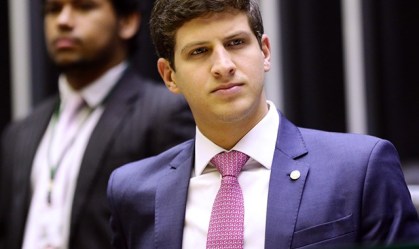 Para indicar vice em Recife, Campos faz gesto ao PT em Olinda