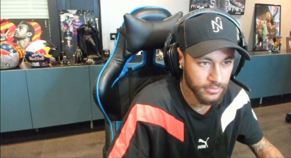 Neymar durante transmissão no Twitch