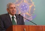 Heleno admite conversa com CIA, mas nega que tenha tratado de eleições