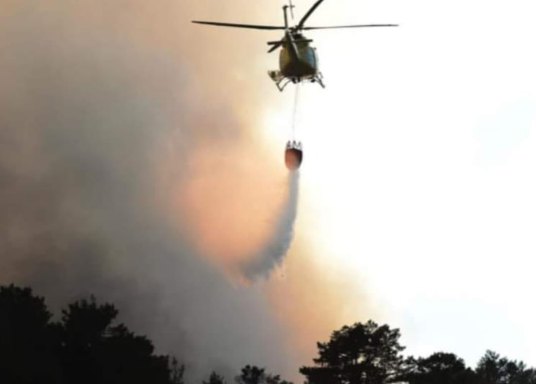 Helicóptero enviado para combater incêndios no Paraguai