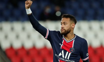 Neymar marca primeiros gols da temporada em vitória do PSG sobre Angers por 6x1