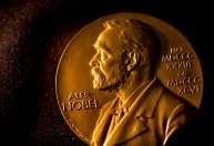 Nobel de Química vai para trio por pesquisas sobre construção de moléculas