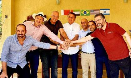 Bolsonaro celebra acordo de Israel e árabes em churrasco com embaixadores