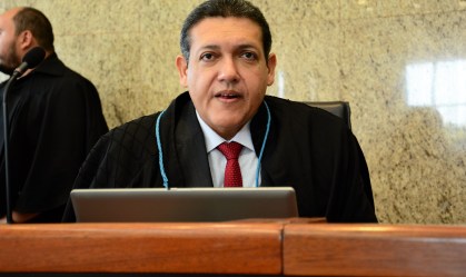 Após polêmicas, Kassio Nunes vai ao Planalto
