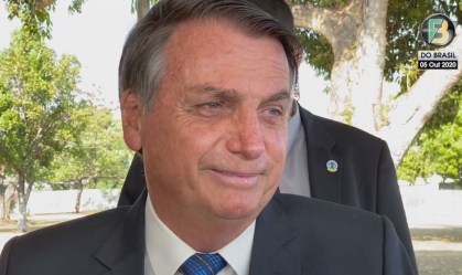 Indicar ao STF é como escalar a seleção, todo mundo tem um nome, diz Bolsonaro