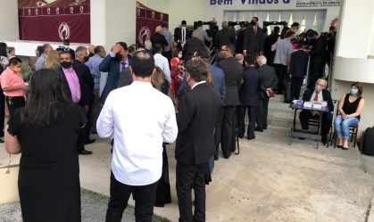 Igreja prepara evento com 2 mil pessoas e orquestra para receber Bolsonaro