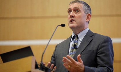 Coronavírus é oportunidade de investimento em saúde pública, diz membro do Fed