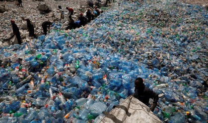 Estudo diz que há 14 milhões de toneladas de microplásticos no fundo do mar