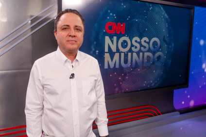 Dr. Khalil no estúdio do CNN Nosso Mundo