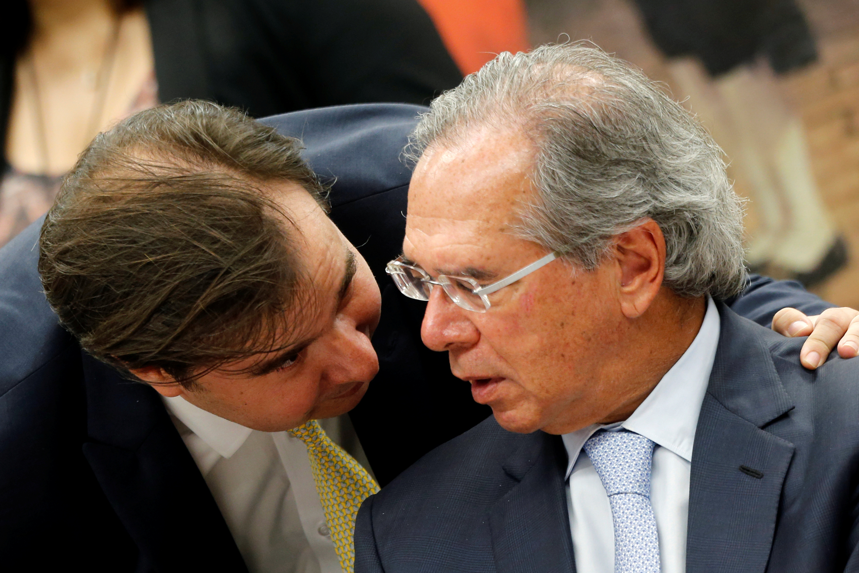 Paulo Guedes e Rodrigo Maia conversam 