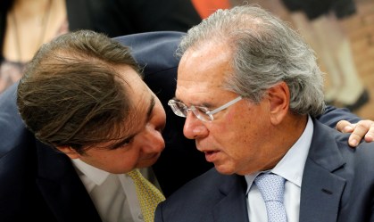 Paulo Guedes e Rodrigo Maia conversam 