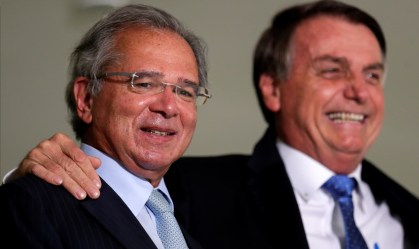 Eu garanto que jamais esteve em análise privatizar SUS, diz Guedes