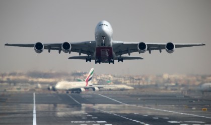 Boeing volta a cortar produção do avião 787 Dreamliner