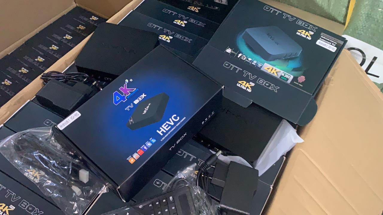 Equipamentos Smart TV Box apreendidos no Rio de Janeiro