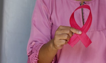 Outubro Rosa: Seguro de vida pode ser acionado para tratar câncer de mama