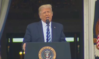 'Estou me sentindo ótimo', diz Trump em primeiro discurso pós Covid-19