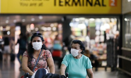 Coronavírus leva aeroporto de Guarulhos a unir voos internacionais no terminal 3