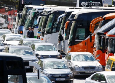Ônibus e Carros