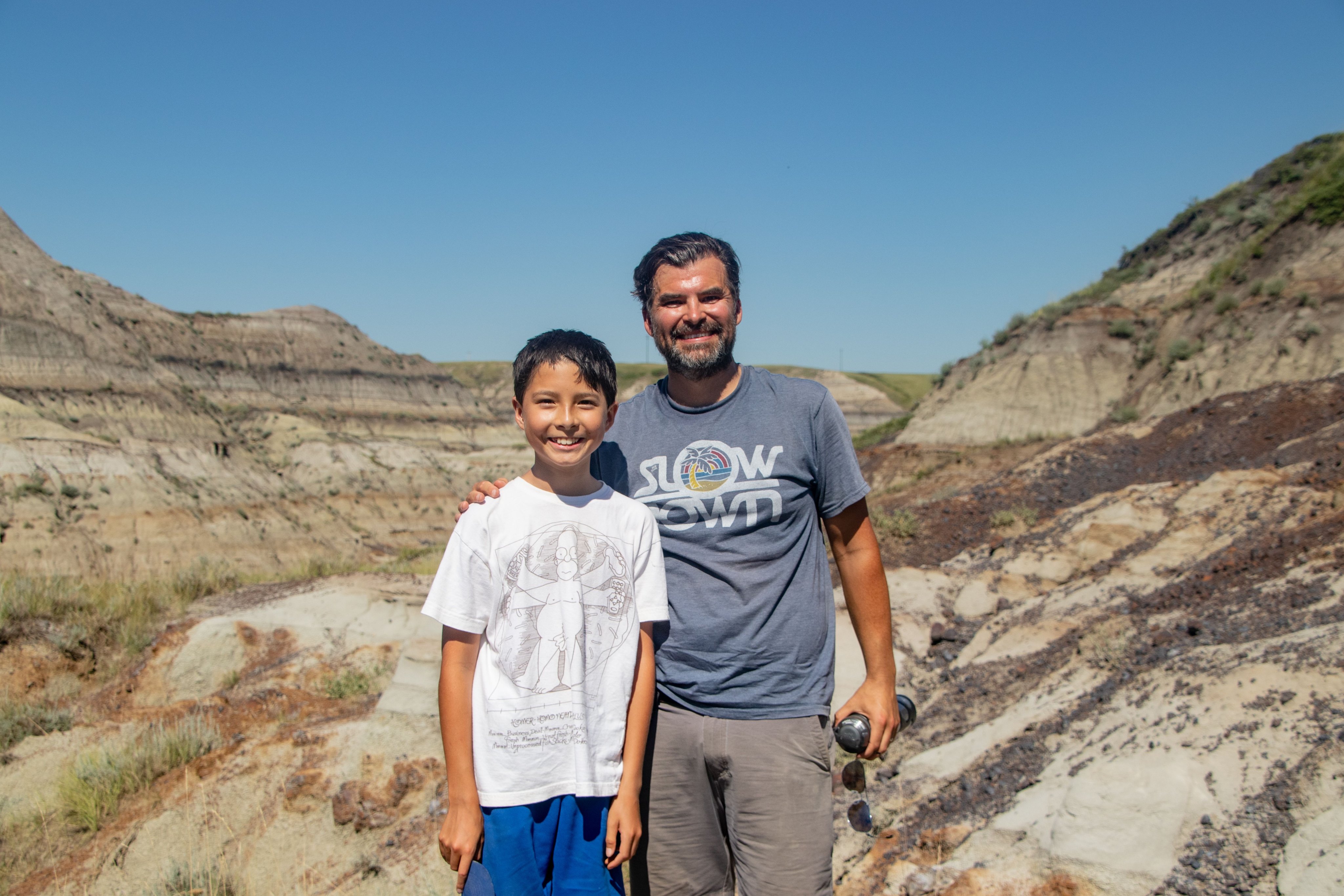 Jovem encontra dinossauro no Canadá