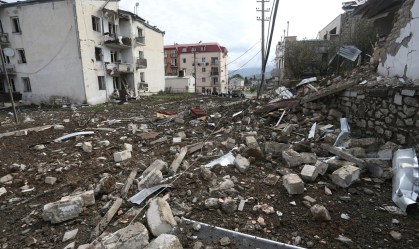 Armênia e Azerbaijão se acusam de quebrar cessar-fogo em Nagorno-Karabakh