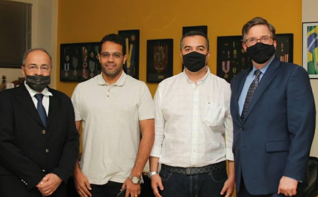 Filho de Chico Rodrigues,  empresário Pedro Arthur Rodrigues  (sem máscara)
