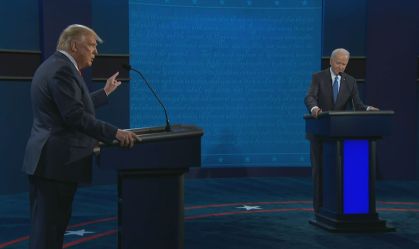 Trump e Biden fazem debate final mais organizado, mas não abrem mão de ataques