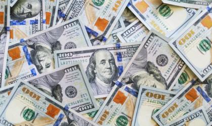 Dólar está 38% acima do ideal e descolamento é o maior desde 1999, diz pesquisa