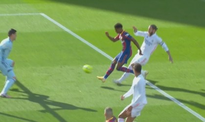 Real Madrid vence o Barcelona por 3 a 1 pelo espanhol