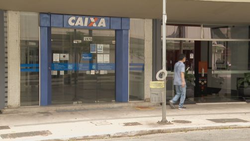 Caixa e Polícia Federal investigam golpes no saque do FGTS (24.out.2020)